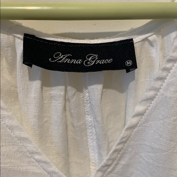 Cute white dress - Picture 2 of 4